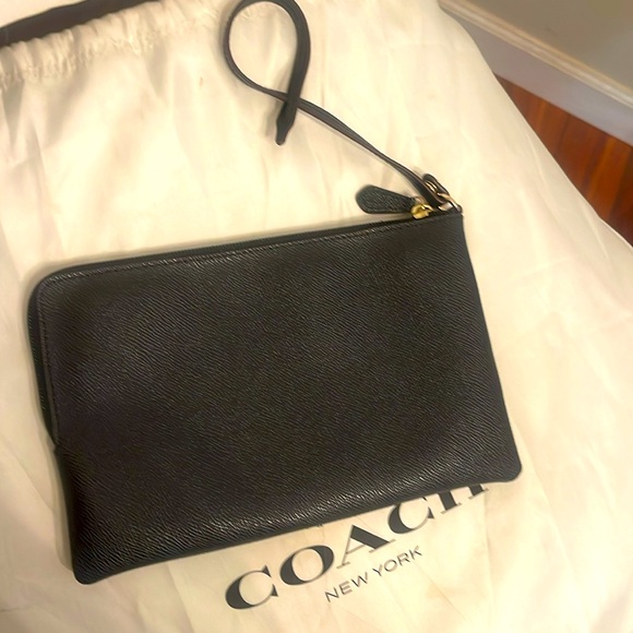 Coach Case - Picture 4 of 6